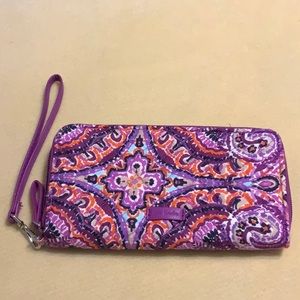 Vera Bradley Iconic RFID Accordion Wallet